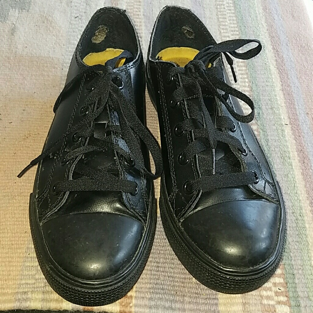 Slip resistant footwear
